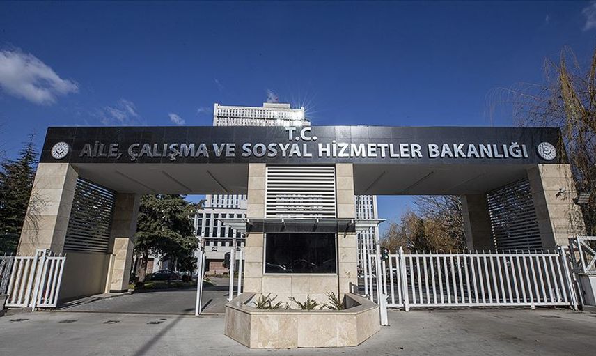 Bakanlıktan 'kötü muamele' açıklaması: Bir personel gözaltına alındı