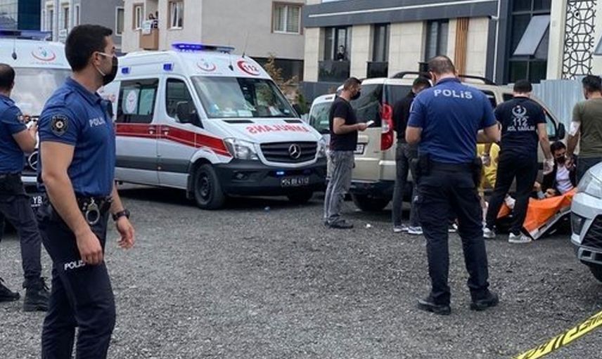 Bakırköy Adliyesi'nde Silah Sesleri: 2 Kişi Yaralandı