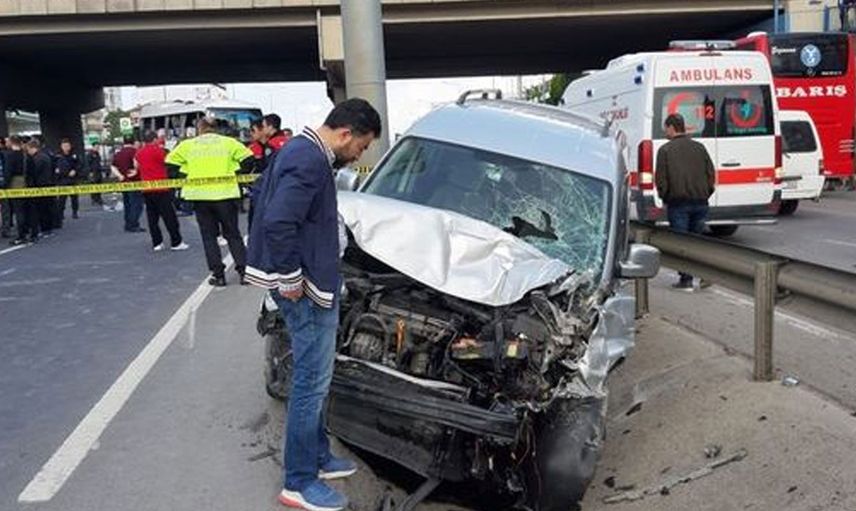 Bakırköy’de Korkutan Kaza: 4 Kişi Yaralandı