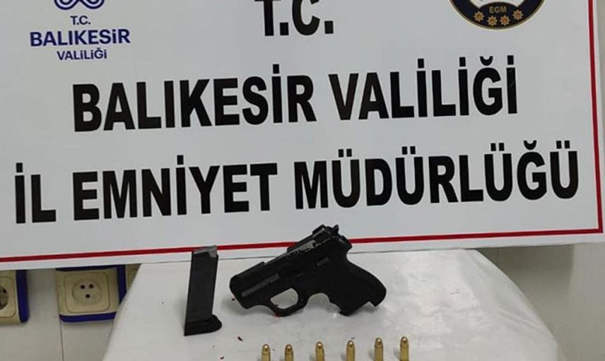 Balıkesir’de Çeşitli Suçlardan Aranan 4 Kişi Yakalandı