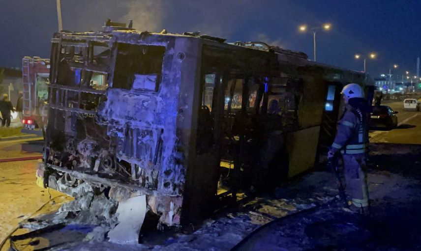 Başakşehir’de faciadan dönüldü: İETT otobüsü küle döndü