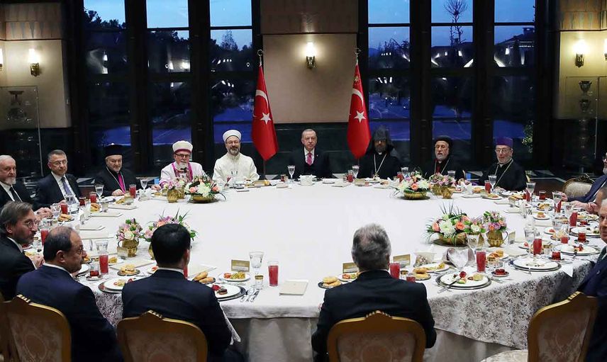 Başkan Erdoğan dini azınlık cemaatlerinin temsilcileriyle Cumhurbaşkanlığı Külliyesi'nde iftar yaptı!