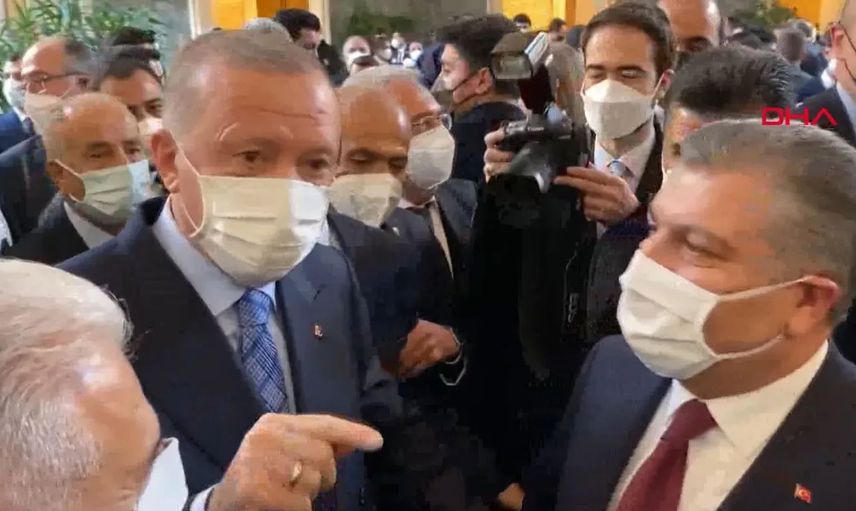 Başkan Erdoğan İle Sağlık Bakanı Fahrettin Koca Arasında Gülümseten Diyalog!