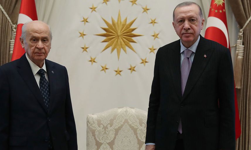 Başkan Erdoğan ve Bahçeli'nin Poz Verirken Kullandığı Harita Yunanları Rahatsız Etmiş