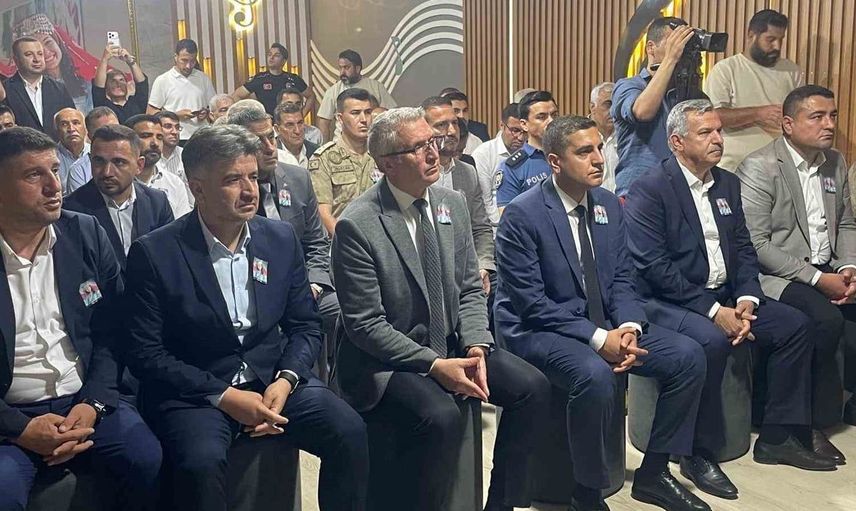 Batman'da Şehit Öğretmen ve Askerler Anıldı