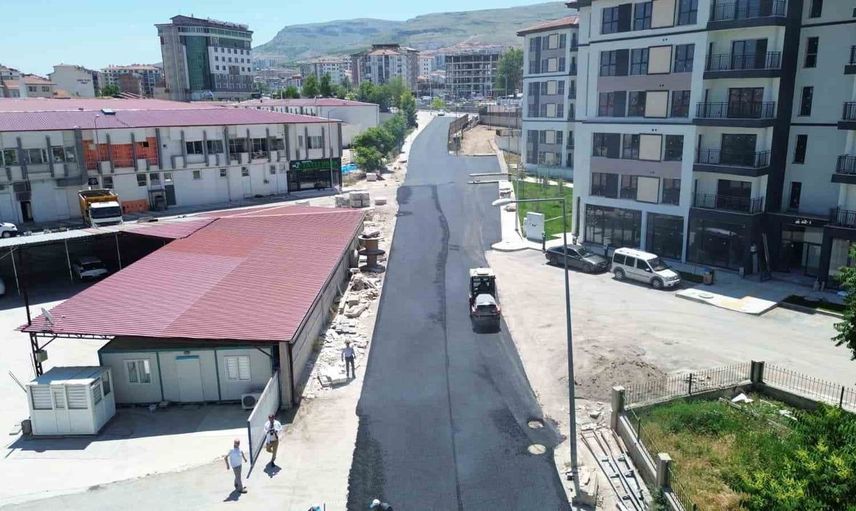 Battalgazi Belediyesi'nin Selçuklu Mahallesi'nde Asfalt Yenileme Çalışmaları