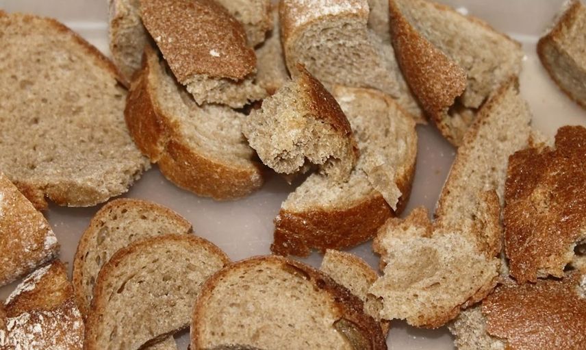  Bayat ekmek ile ne yapılır? Kalan bayat ekmeği galeta unu yaparak değerlendirin