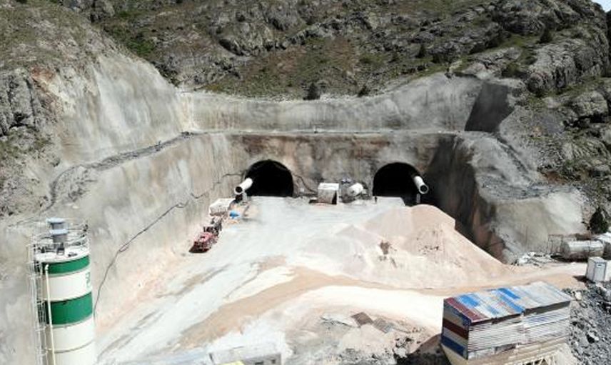 Bayburt-Gümüşhane Kara Yolundaki Vauk Tüneli'nde Son Durum