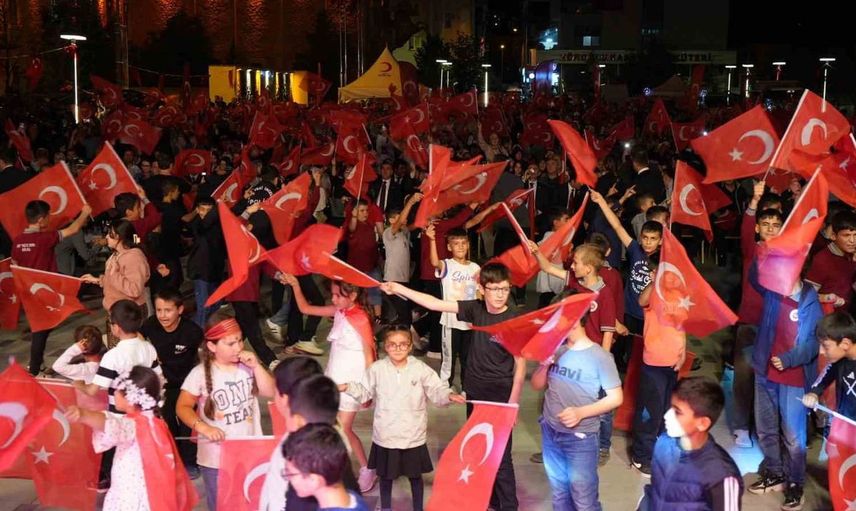 Bayburt’ta 15 Temmuz’un 10’uncu yılında şehitler dualarla anıldı