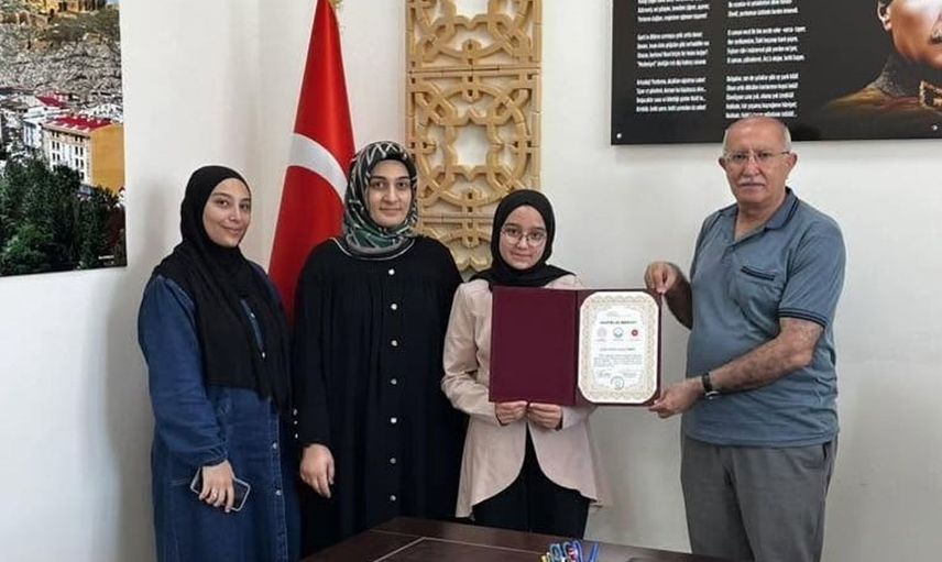 Bayburt’ta örgün eğitimle birlikte hafızlık programı 153’üncü mezununu verdi