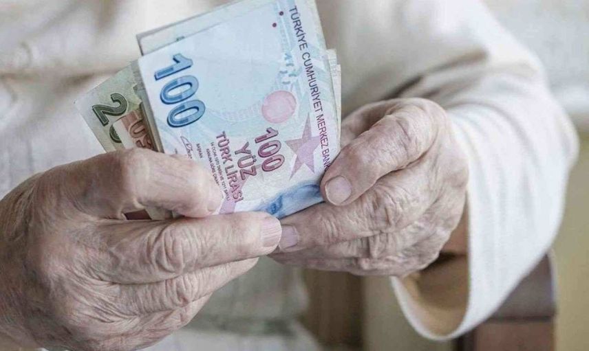 Bayram öncesi emeklilerin yüzünü güldüren haber geldi! 5.000 TL nakit destek duyurusu milyonlarca emeklinin ilgi odağı oldu!