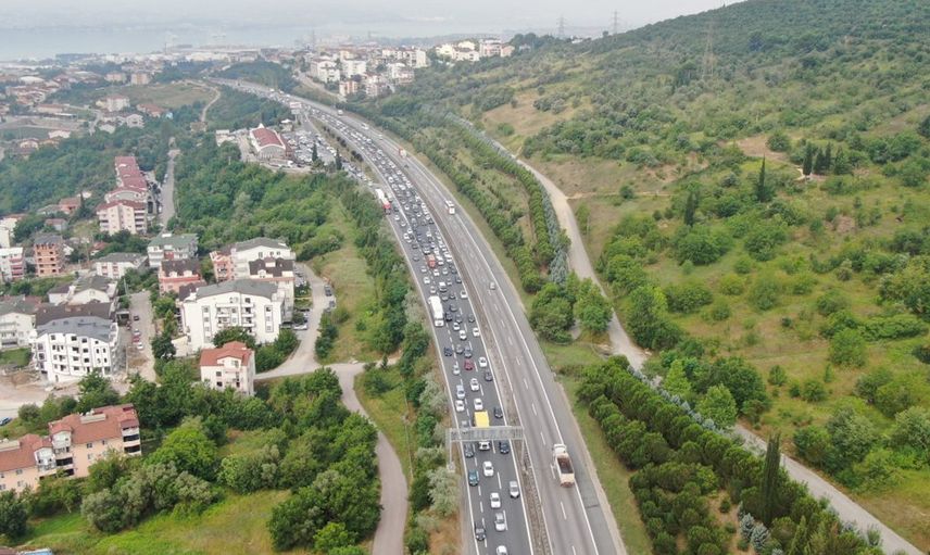 Bayram Tatili Başladı: TEM'de Yoğunluk Var