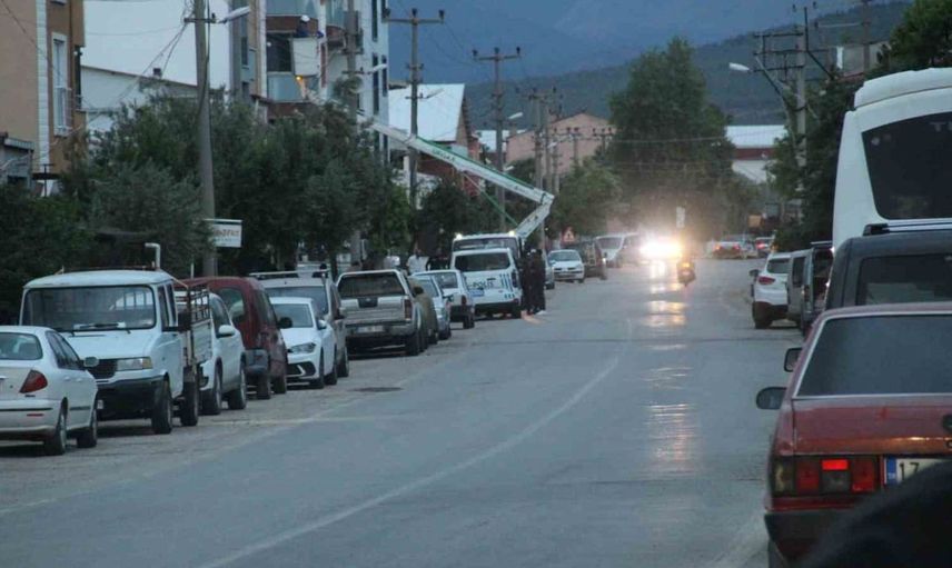 Bayramiç'te Inşaatta Elektrik Kazası: Bir İşçi Ağır Yaralandı