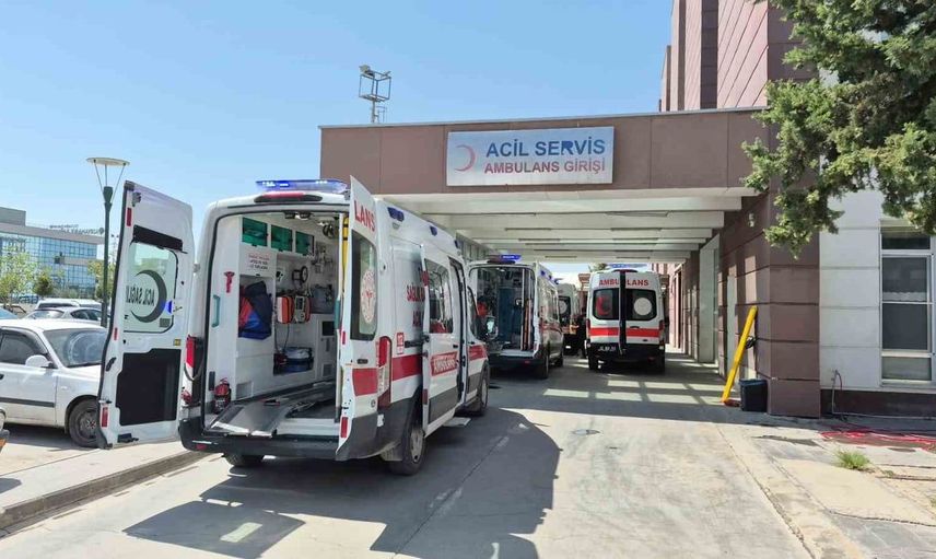 Besni'de çatıdan düşen kişinin durumu kritik