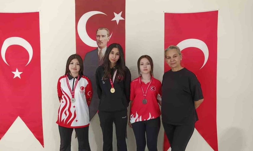 Eskişehir'de Cumhuriyet Bayramı'na özel atıcılık kupası düzenlendi