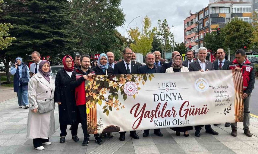 Çorum'da dünya yaşlılar günü için farkındalık yürüyüşü düzenlendi