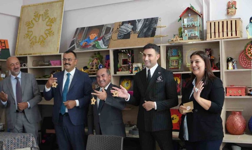 Başsavcı'dan kız çocuklarına tebrik: Dartta başarı elde ettiler