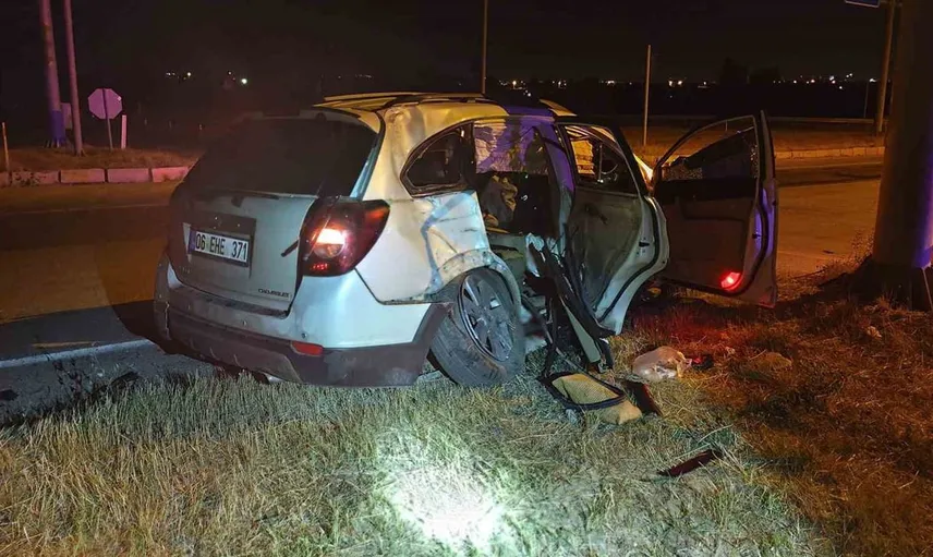 Çorum'da kavşakta meydana gelen kaza: 2 kişi ağır yaralandı