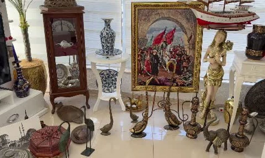 Antik hava estiren makam odasıyla geçmişe yolculuk: Başkan Sinecek'in sergisi