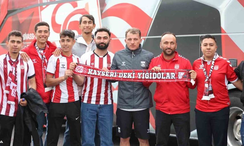 Sivasspor yeni sezon hazırlıklarına yüksek irtifada devam ediyor