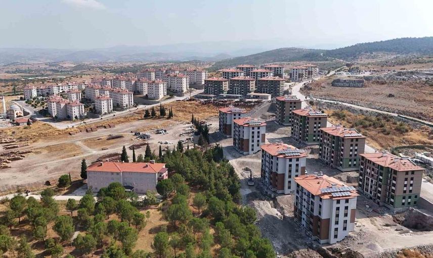 Sındırgı depreminin etkisi bir yılda hissedildi: Yeniden inşa çalışmaları hız kazandı