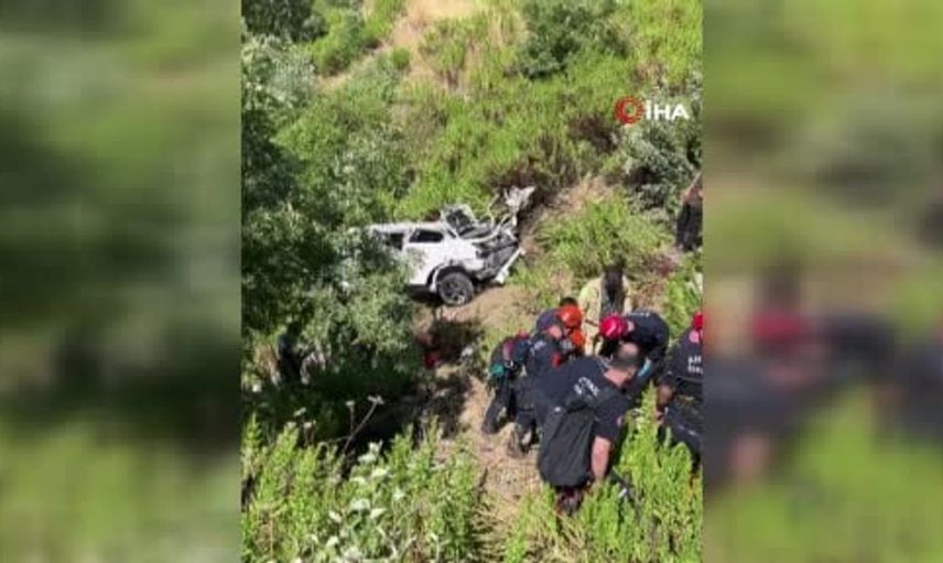 Antalya'da uçuruma yuvarlanan otomobilde 5 kişi hayatını kaybetti