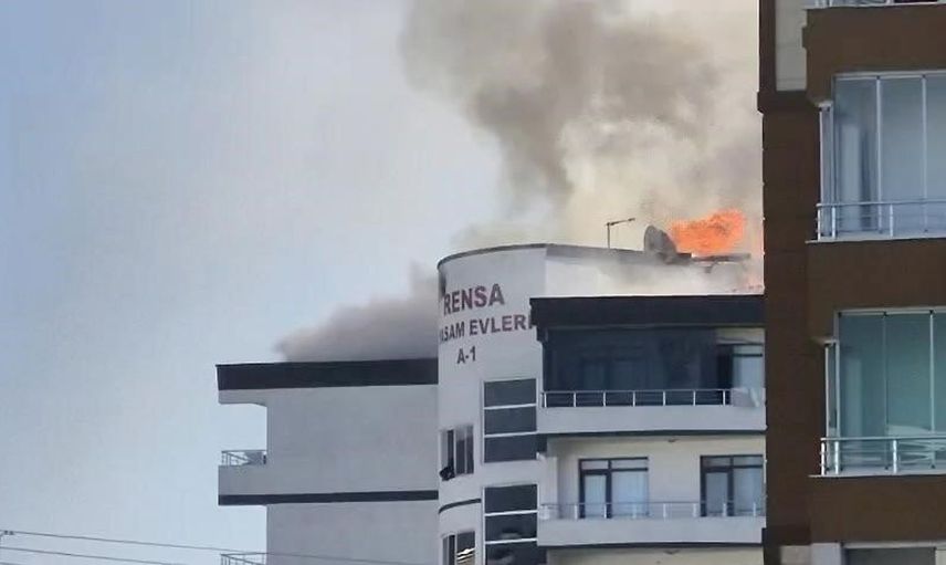 Diyarbakır'da çatı tamiri sırasında yangın paniği yaşandı