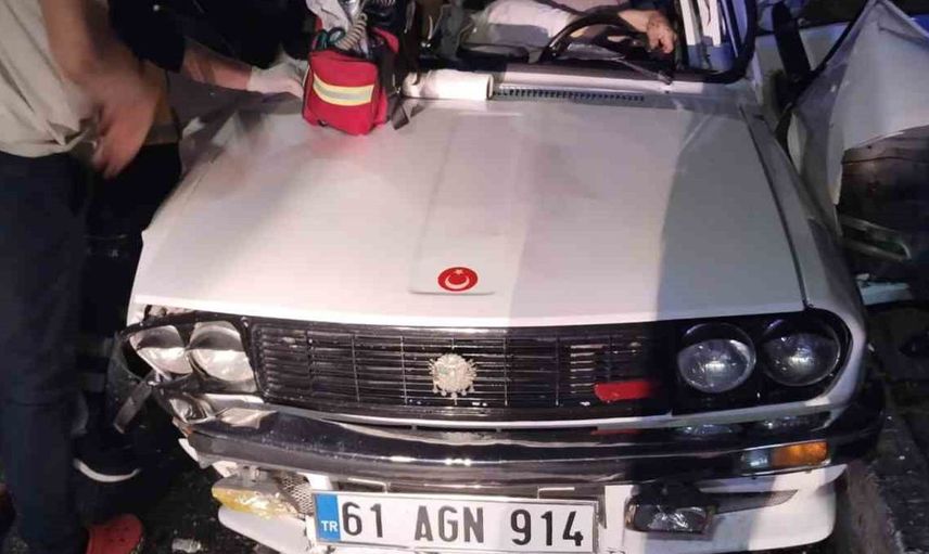 Yeni Zigana Tüneli'nde tırın otomobile çarpması sonucu 1 kişi öldü, 2 yaralı
