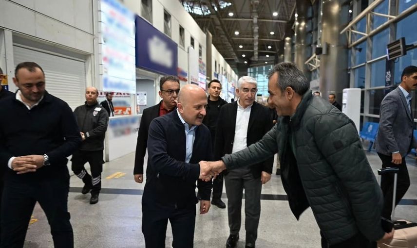 Aydın Valisi Varol yolcularla buluşarak hizmetleri inceledi