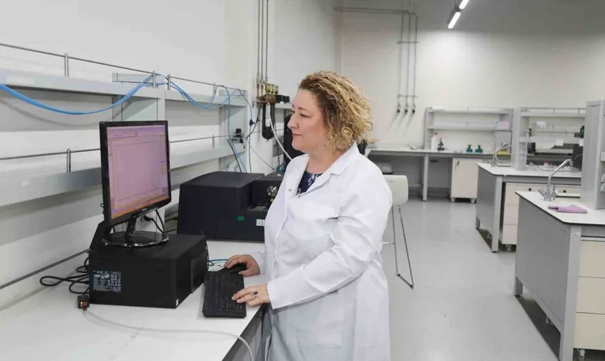 Bursa teknik üniversitesi kablo karmaşasını azaltacak giyilebilir sağlık platformu geliştiriyor