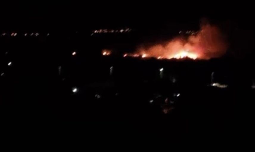 Denizli'de ovalık alanda yangın alarmı: Ekipler müdahaleye devam ediyor