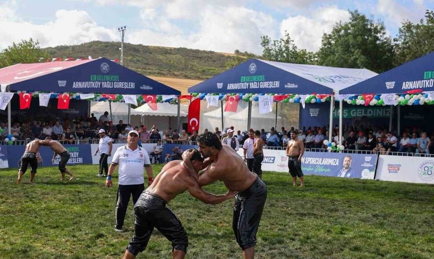 11. Arnavutköy yağlı güreşleri’nde başpehlivan serdar yıldırım oldu