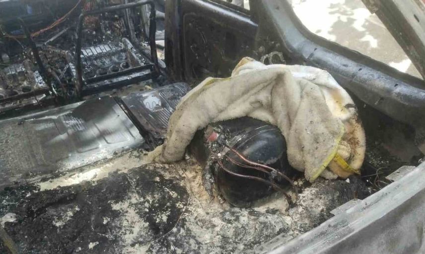 Eskişehir'de kundaklama iddiasıyla otomobil yanarak küle döndü