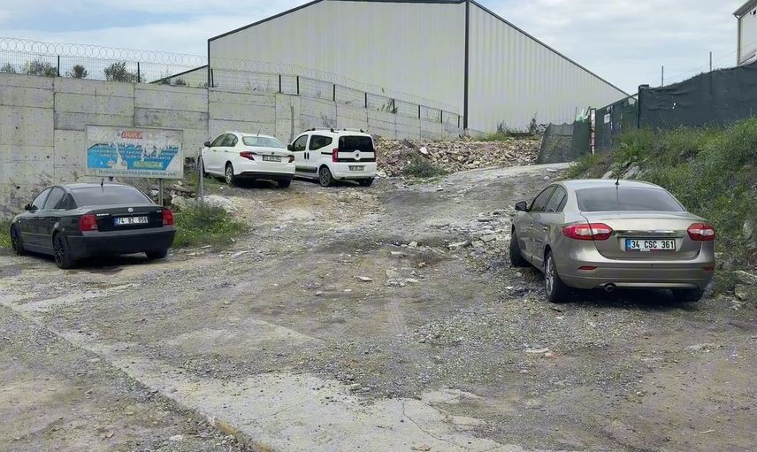 Büyükçekmece cinayetinin faili Bağcılar'da aracında ölü bulundu