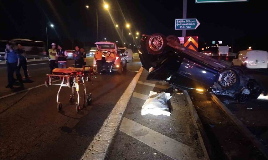 Beykoz’da TEM Otoyolu'nda meydana gelen kazada 1 kişi öldü, 2 kişi yaralandı