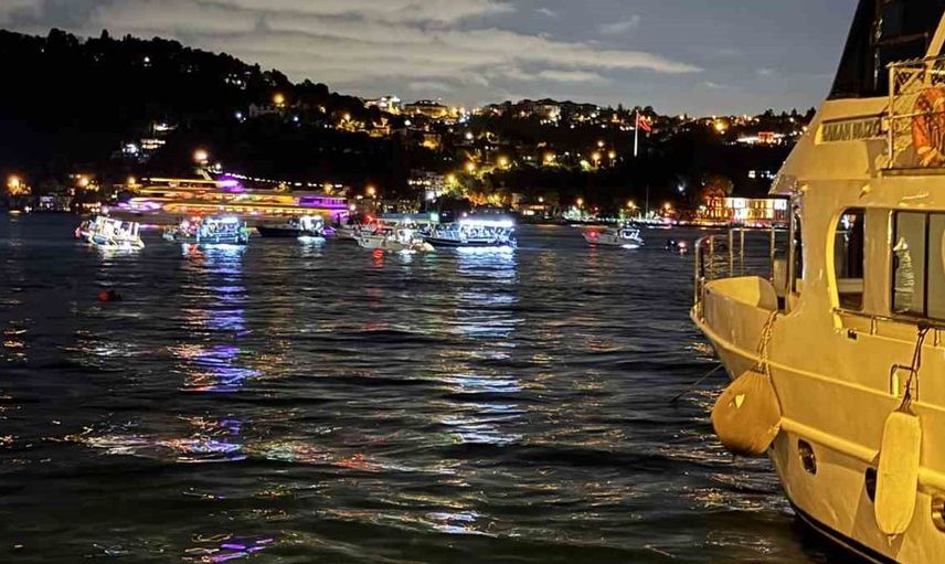 İstanbul Boğazı'nda lüfer avı başladı: Balıkçılara bereket geldi