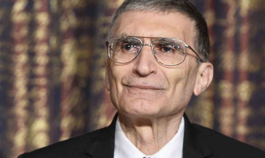 Azerbaycan'dan Aziz Sancar'a "Şöhret Nişanı"