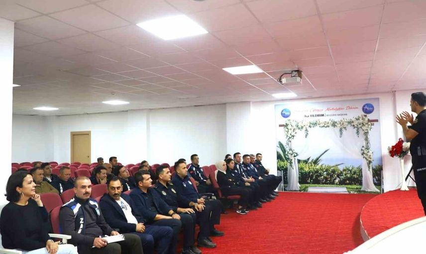 Aksu Belediyesi zabıta personeline biber gazı kullanımı eğitimi verildi