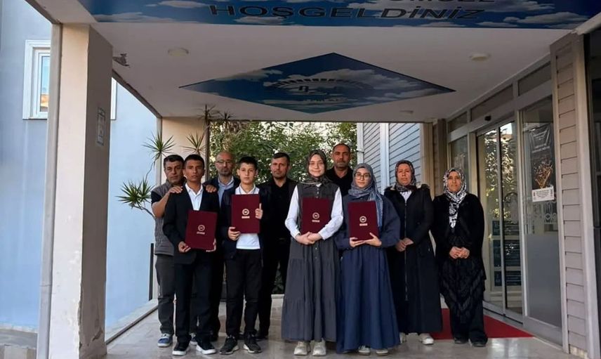 Hafızlık eğitimini tamamlayan öğrenciler belgelerine kavuştu