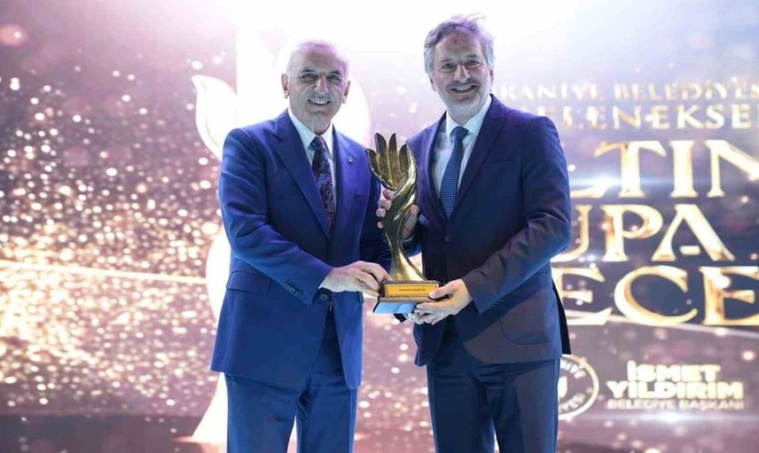 Ümraniye şampiyonları altın kupa gecesi ile taçlandırıldı