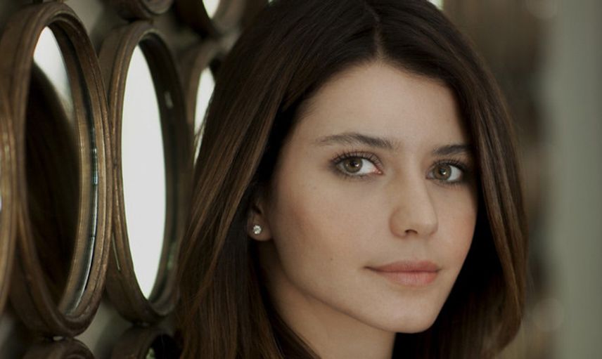 Beren Saat, Vefat Eden Eski Sevgilisinin Doğum Gününü Kutladı!