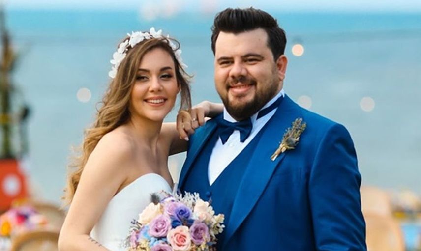 Berfu Yenenler ve Eser Yenenler Çifti Hayranlarını Üzen O Haberi Korktuklarını Söyleyerek Duyurdu!