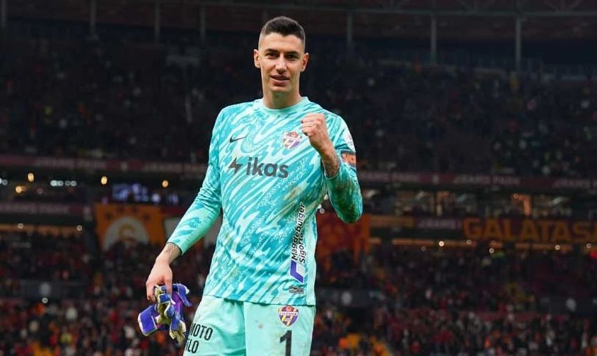 Berke Özer'den maç sonu açıklaması :Hepimiz Eyüpspor'un büyüklüğünü gösterdik!
