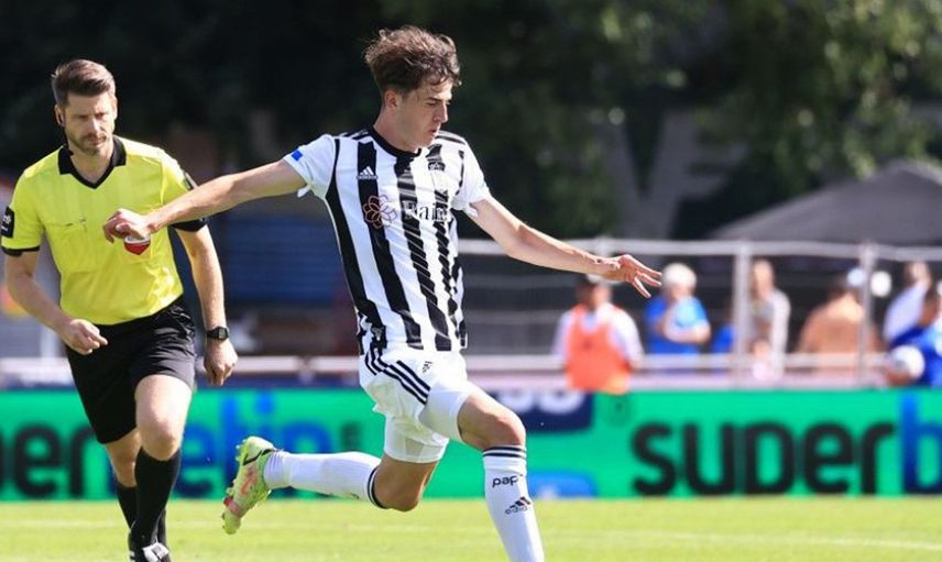 Beşiktaş Emirhan Demirbaş ile yollarını ayırdı: Sebebi belli oldu