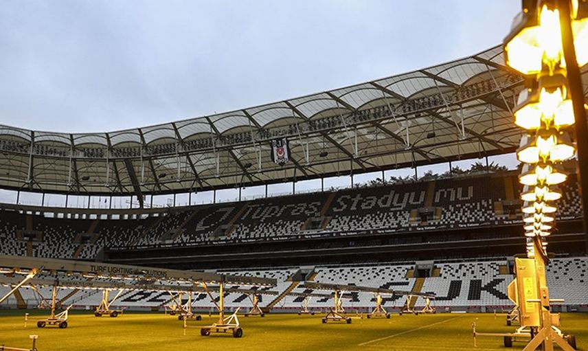 Beşiktaş Fenerbahçe derbisine hazırlanıyor: Tüpraş Stadyumu'nda bakım sürüyor