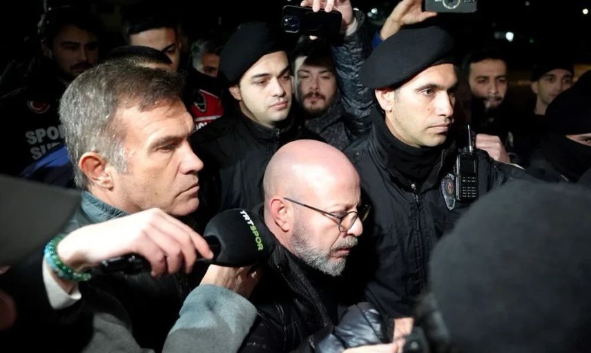 Beşiktaş İstanbul dönüşünde protesto edildi