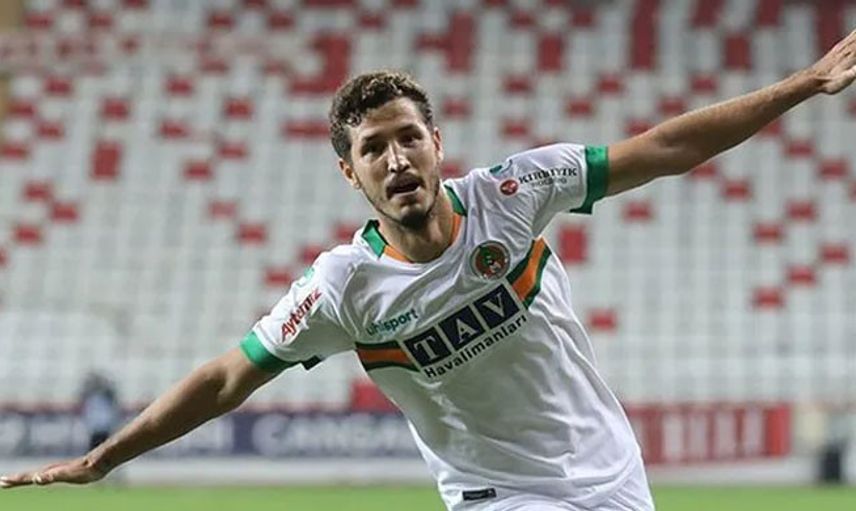 Beşiktaş Salih Uçan'ın Peşinde