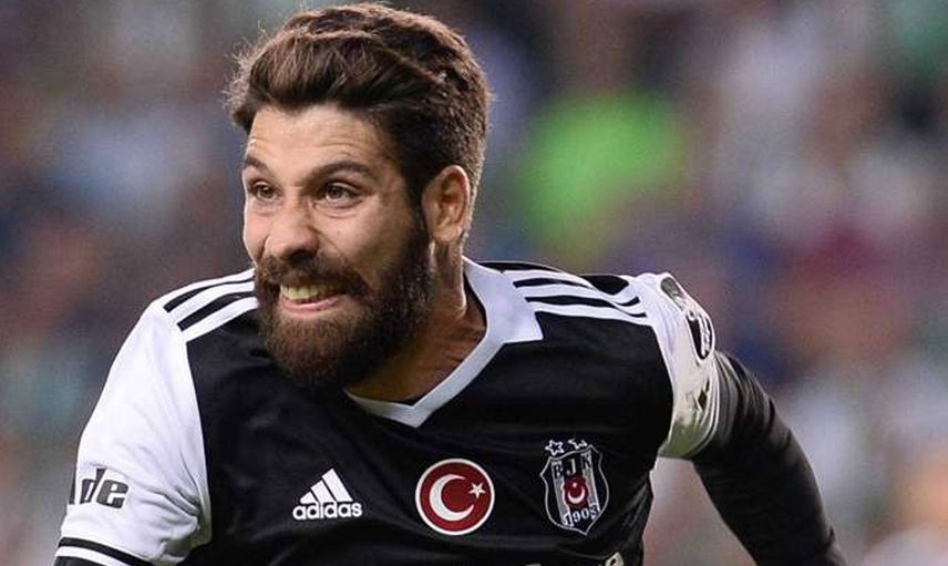 Beşiktaş ve Trabzonspor'un eski futbolcusu Olcay Şahan futbola geri döndü! Tecrübeli oyuncu Afjet Afyonspor'a transfer oldu
