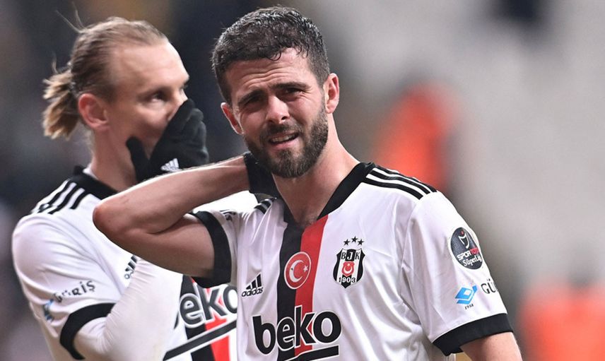 Beşiktaş'ın Süper Lig'de Göztepe ile oynadığı maçta yer almayan Miralem Pjanic taraftarları kızdırdı!