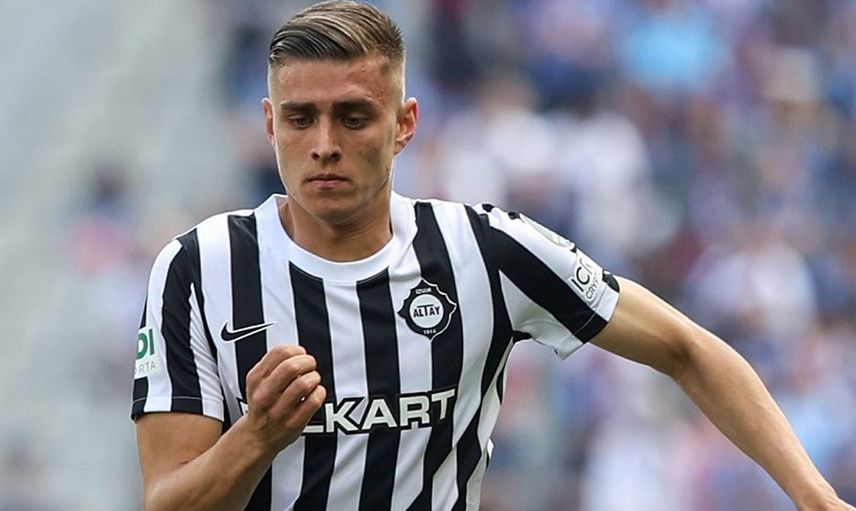 Beşiktaş'ın transfer gündeminde olan Kazımcan Karataş'ı Galatasaray transfer etti!